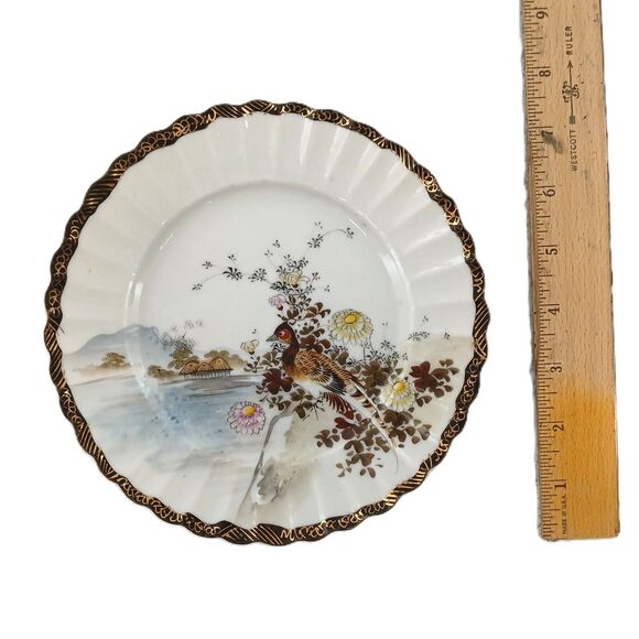 Lot of 5 Japanese Kutani Porcelain Plates Scalloped Edge w/ Black Gold Trim - Picture 11 of 13